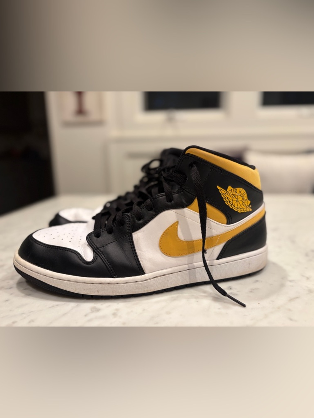 Air Jordan 1 Mid Black/University Gold, very good pre owned condition, Men’s 15